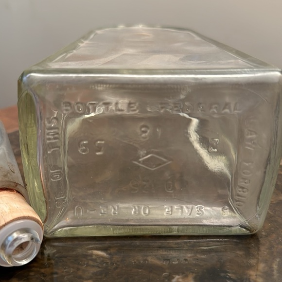 Very old alcohol bottle with glass and cork top. Use for alcohol, wine or juice - Picture 3 of 4